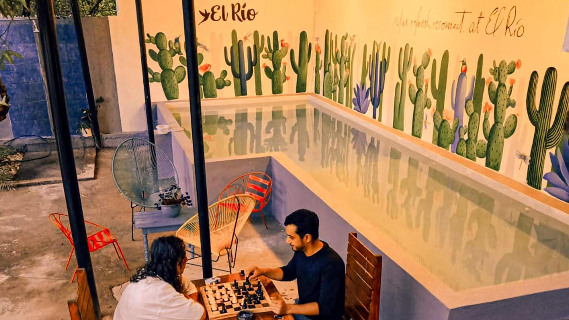 Hostal El Rio León Екстериор снимка